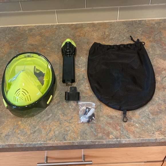 Adult Full Face Snorkel Mask - Green NWOT - Picture 3 of 3